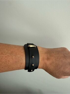 Stella & Dot Black Double-Wrap Leather Bracelet with Gold Studs